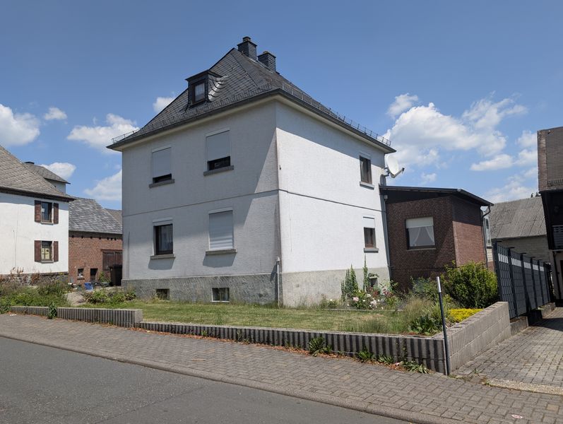 Familienglück mit sonnigem Garten – großzügig wohnen und Zukunft gestalten